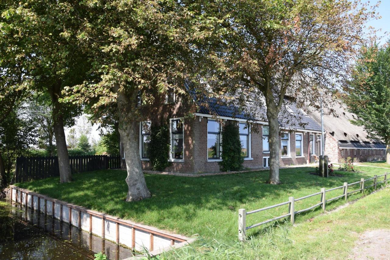 De Hocht Bed & Breakfast Nes  Екстериор снимка
