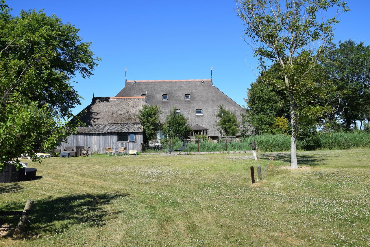 De Hocht Bed & Breakfast Nes  Екстериор снимка