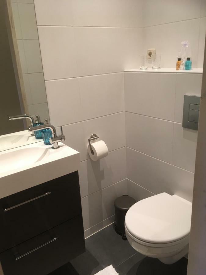 De Hocht Bed & Breakfast Nes  Екстериор снимка