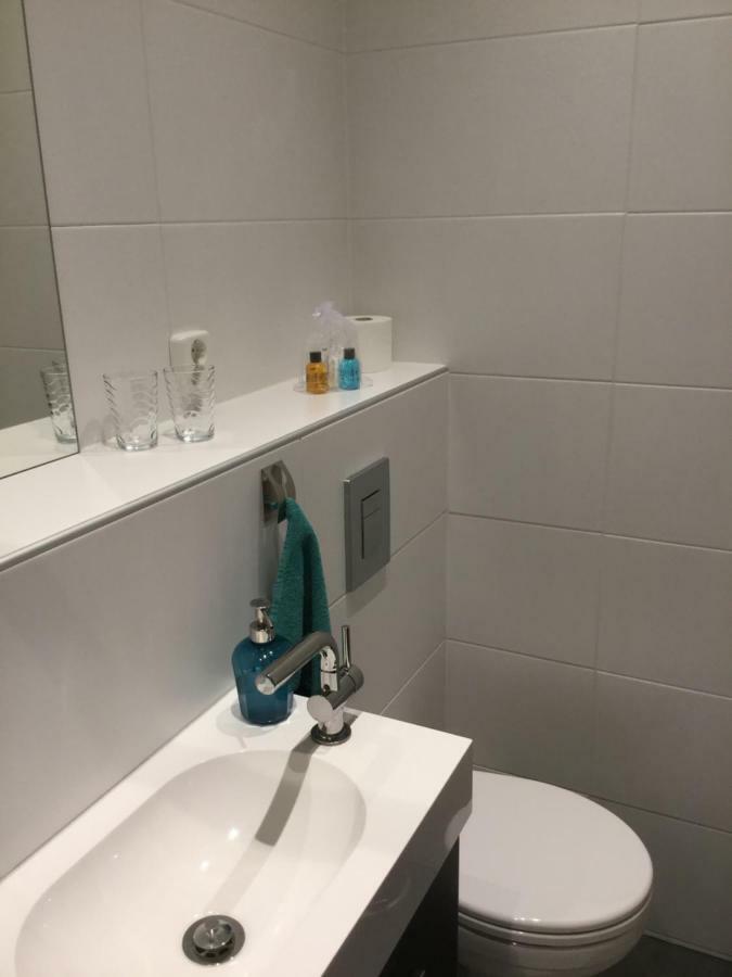 De Hocht Bed & Breakfast Nes  Екстериор снимка